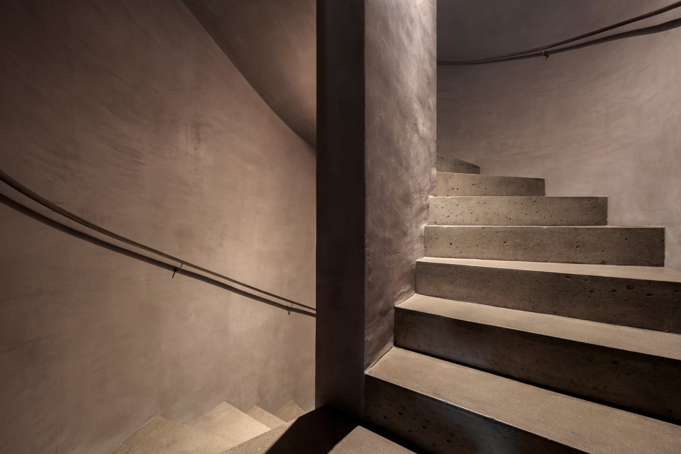 意大利山坡上的低能耗住宅丨Pedevilla Architects-38