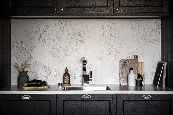 斯德哥尔摩顶层坡顶公寓,独特温馨的空间设计-11