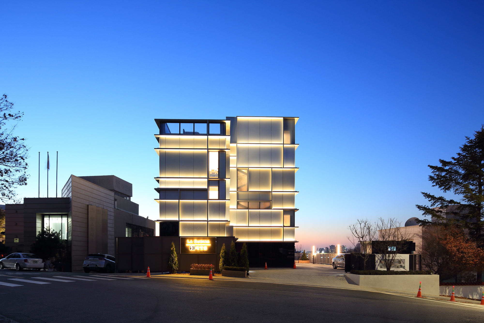 La Cucina / Myeongborang / Choon Choi Architects-12