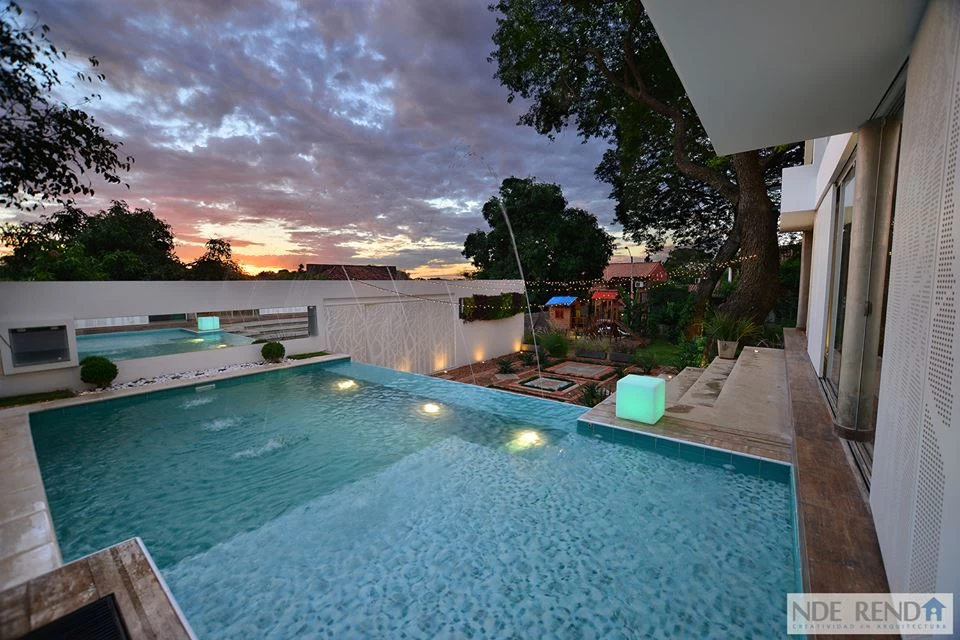 简约纯白住宅,融入自然的美感与功能-22