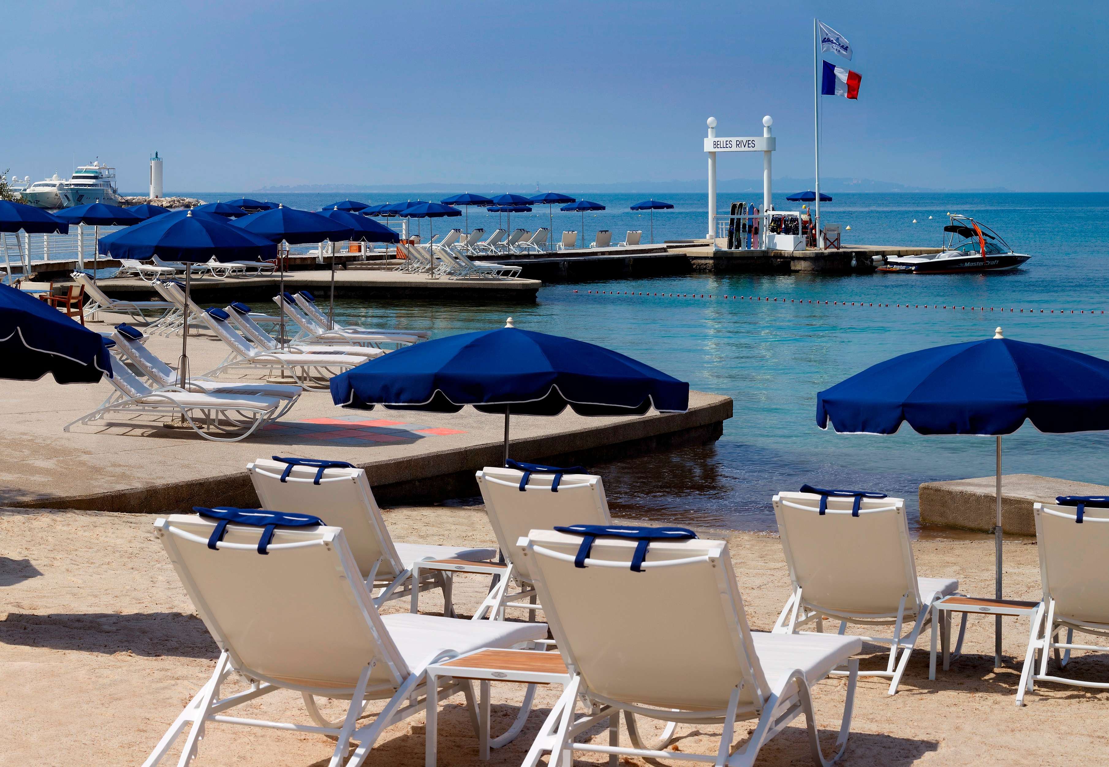 法国瑞昂莱潘贝勒里弗斯酒店-5