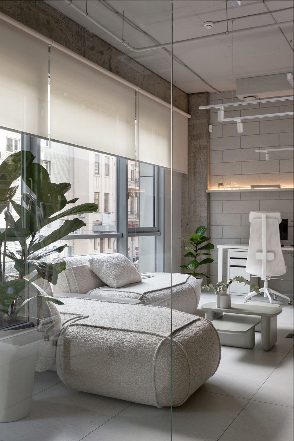 乌克兰 SVOYA 工作室办公室设计丨SVOYA studio-8