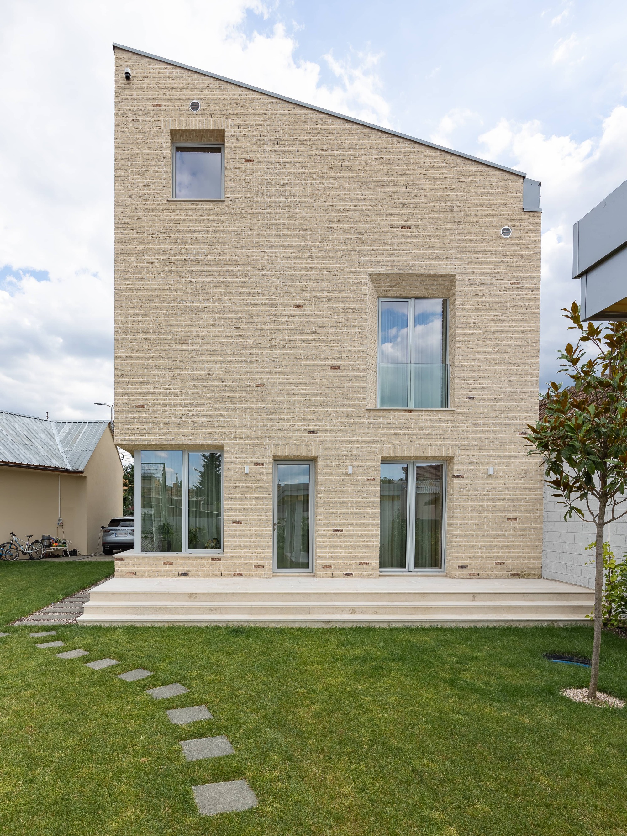 IG House / MoD studio-22