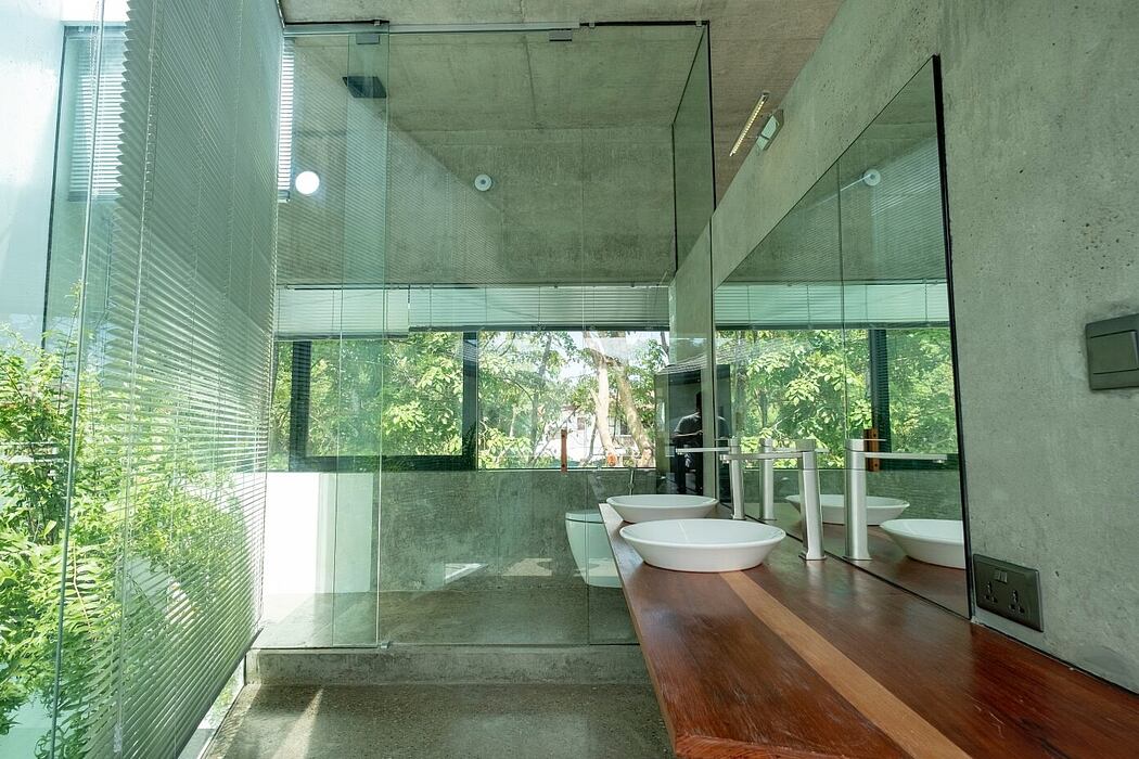 白屋绿意 | 老挝万象灵动几何住宅设计-6