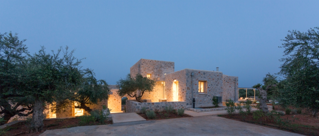 橄榄林中的石筑别墅-13