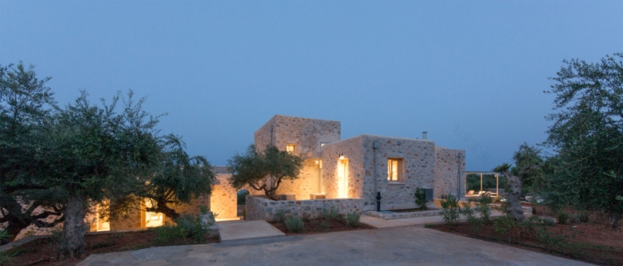 橄榄林中的石筑别墅-13