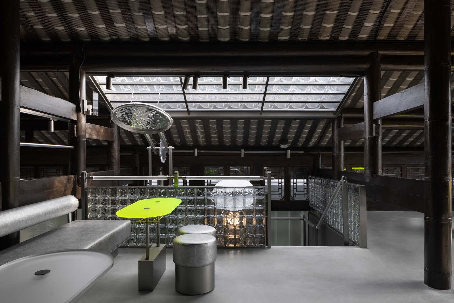 成都好利来 1992 概念店丨中国成都丨一些思考空间设计研究室-20