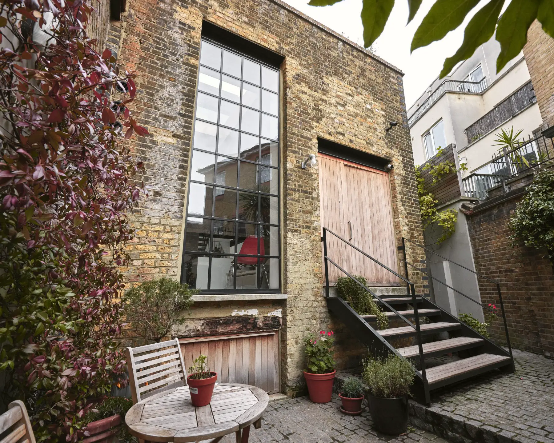 伦敦白教堂设计住宅 | 旧酒厂改造的现代简约之家-13