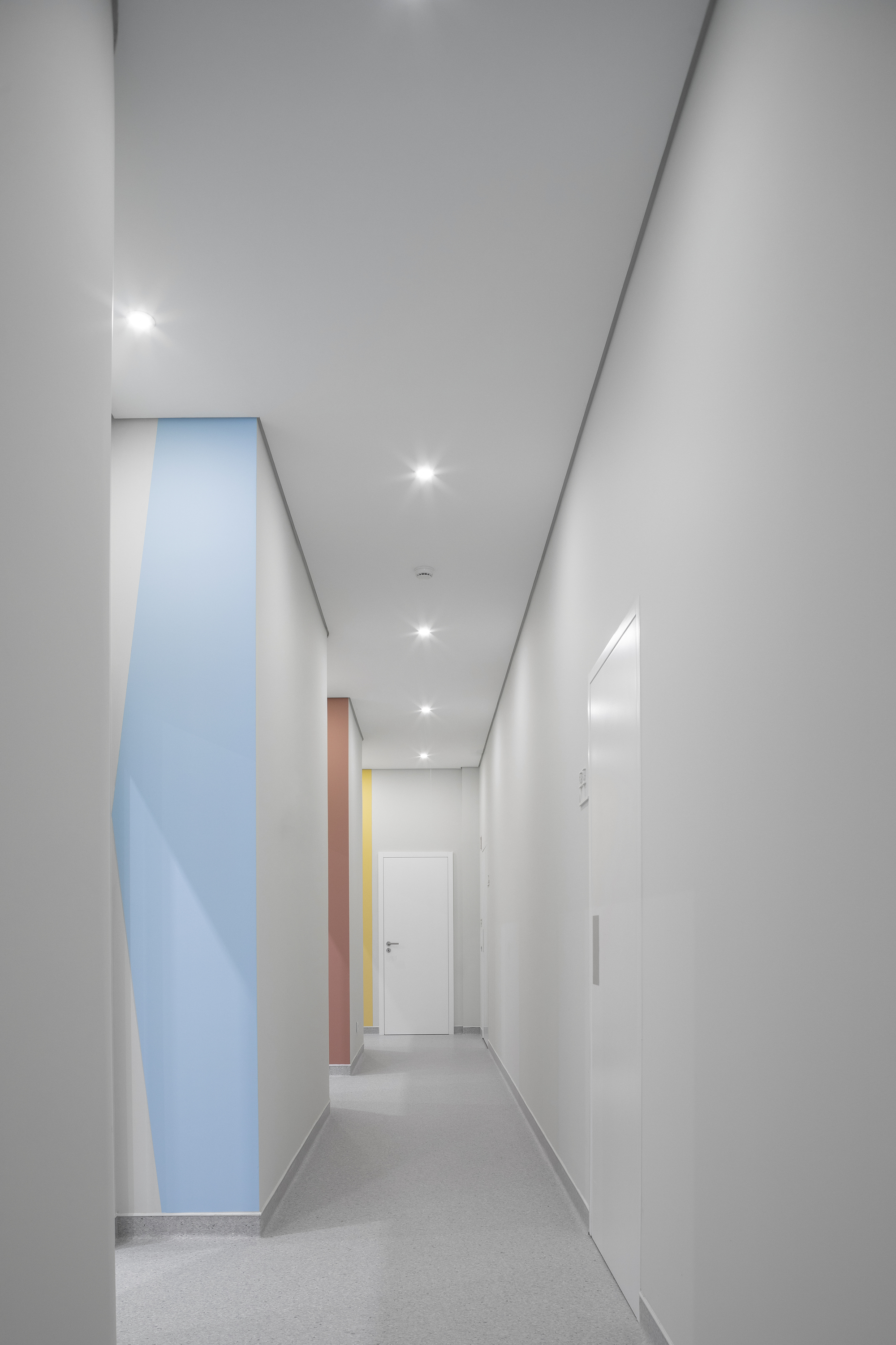 Physiotherapy Clinic / Hinterland Architecture Studio-31