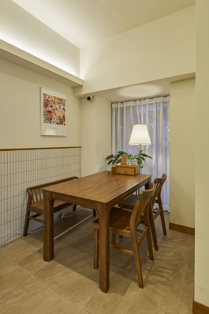 30 平米日式料理店，极简风格打造温馨美食空间-13