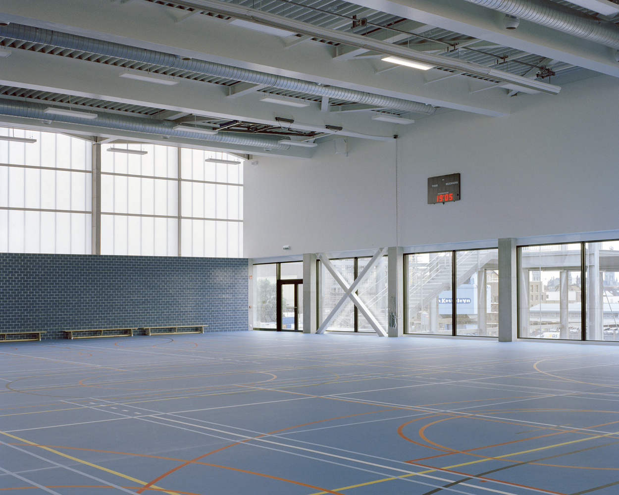 比利时港口边的“筷子”学校-34