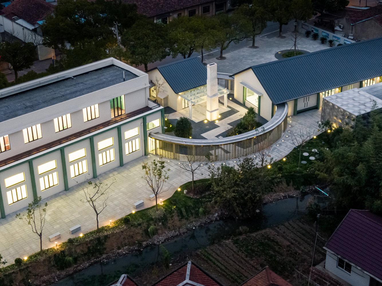 新和社区文化中心 · 绿意环绕的公共空间-29