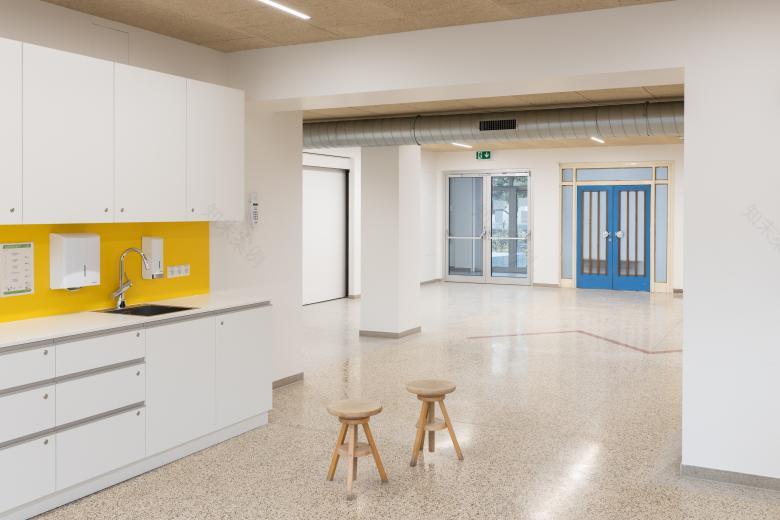 Dorfhalleschule Linz 学校扩建丨奥地利-3