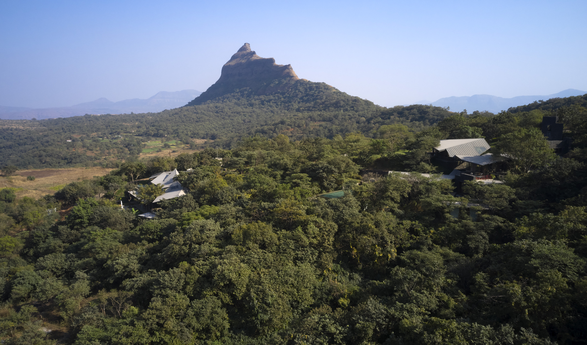 侧面阳台屋丨印度丨Malik Architecture-34