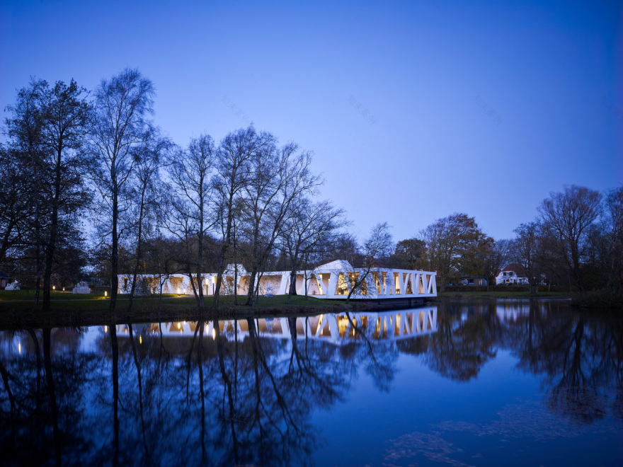 丹麦漂浮艺术博物馆·汉宁·拉森的湖畔杰作-43