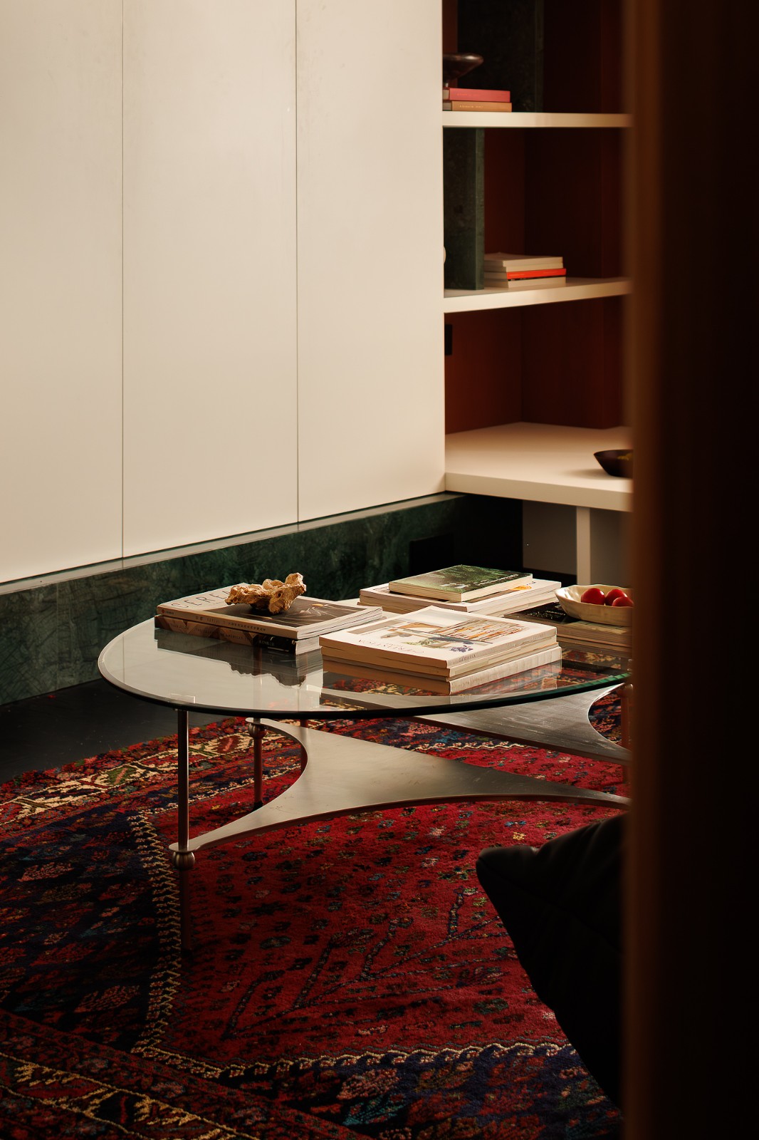 东方气韵遇上复古色彩,铺展松弛仪式感空间丨HURR赫设计-11