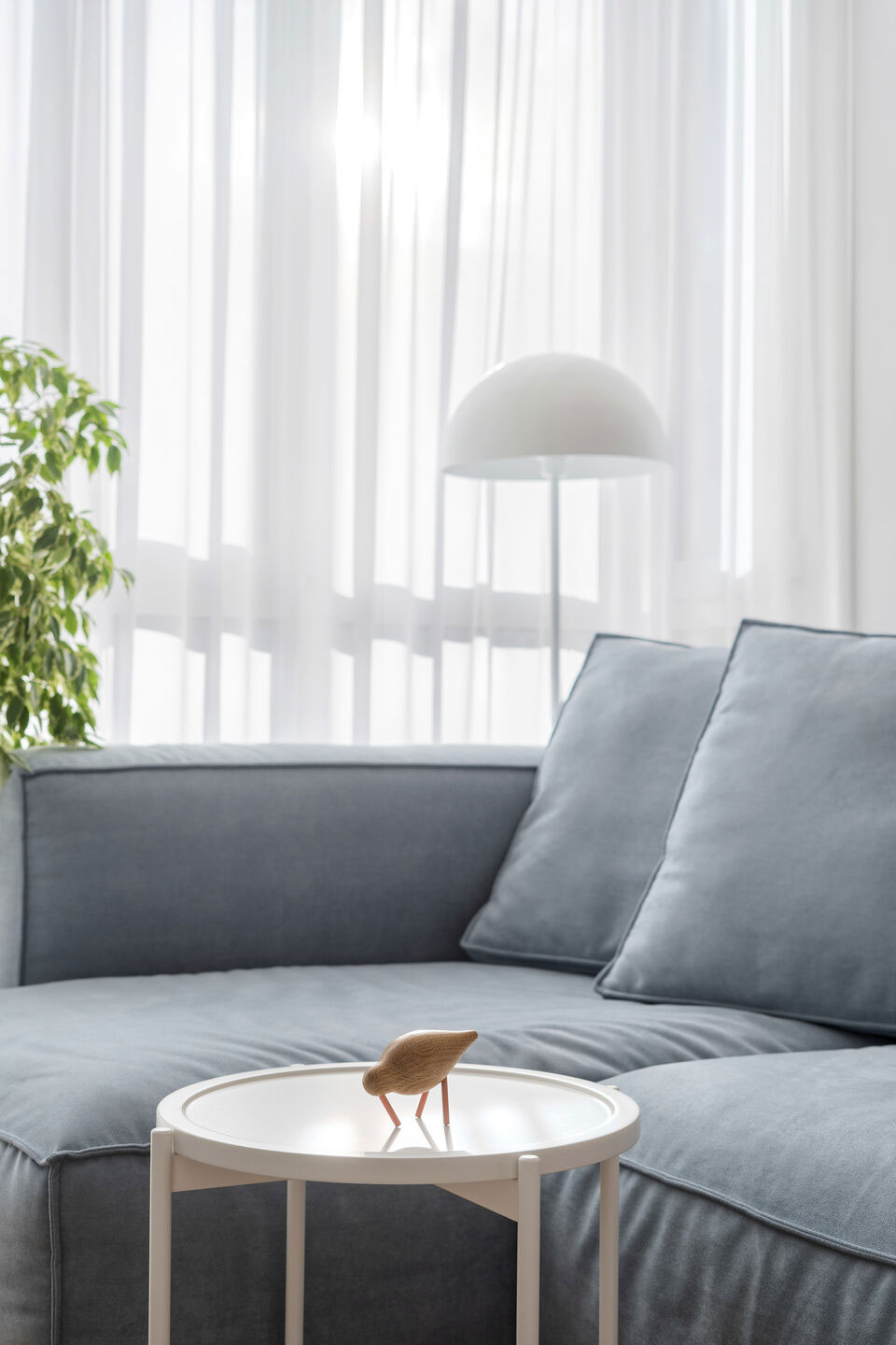 基辅 32㎡小公寓 | 粉色、蓝色、黄色打造温馨迷你空间-9