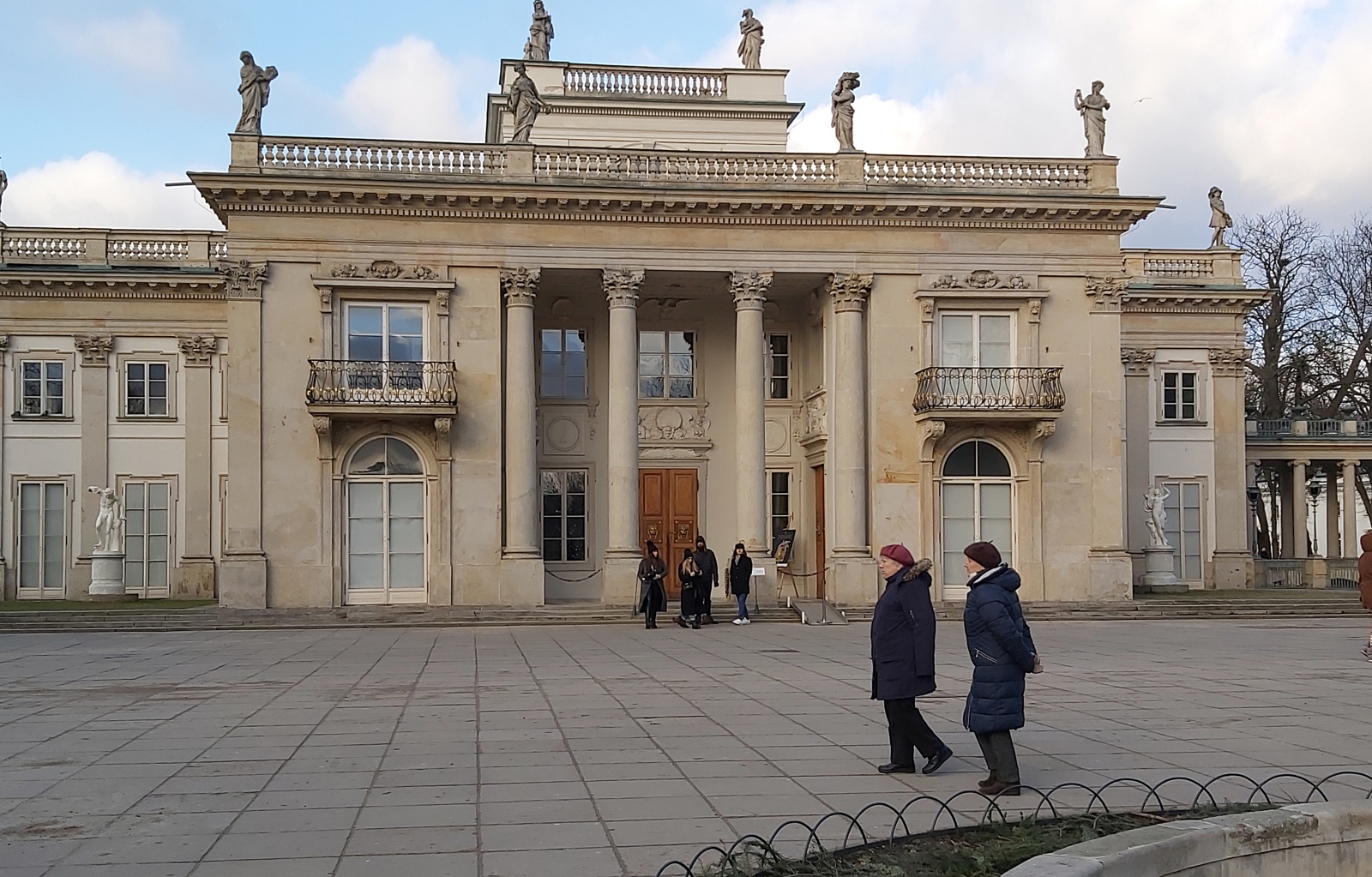 华沙皇家浴场公园内的岛屿宫丨波兰华沙丨蒂尔曼·冯·加默伦,多米尼克·梅林等-29