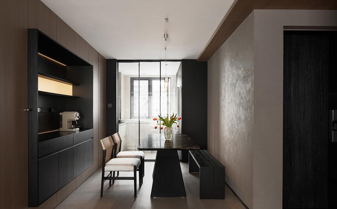 意式极简下的温暖叙事:一个家的呼吸与成长-27