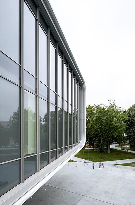 惊艳的海洋之城 | 桑坦德 Centro Botín 文化中心设计-29