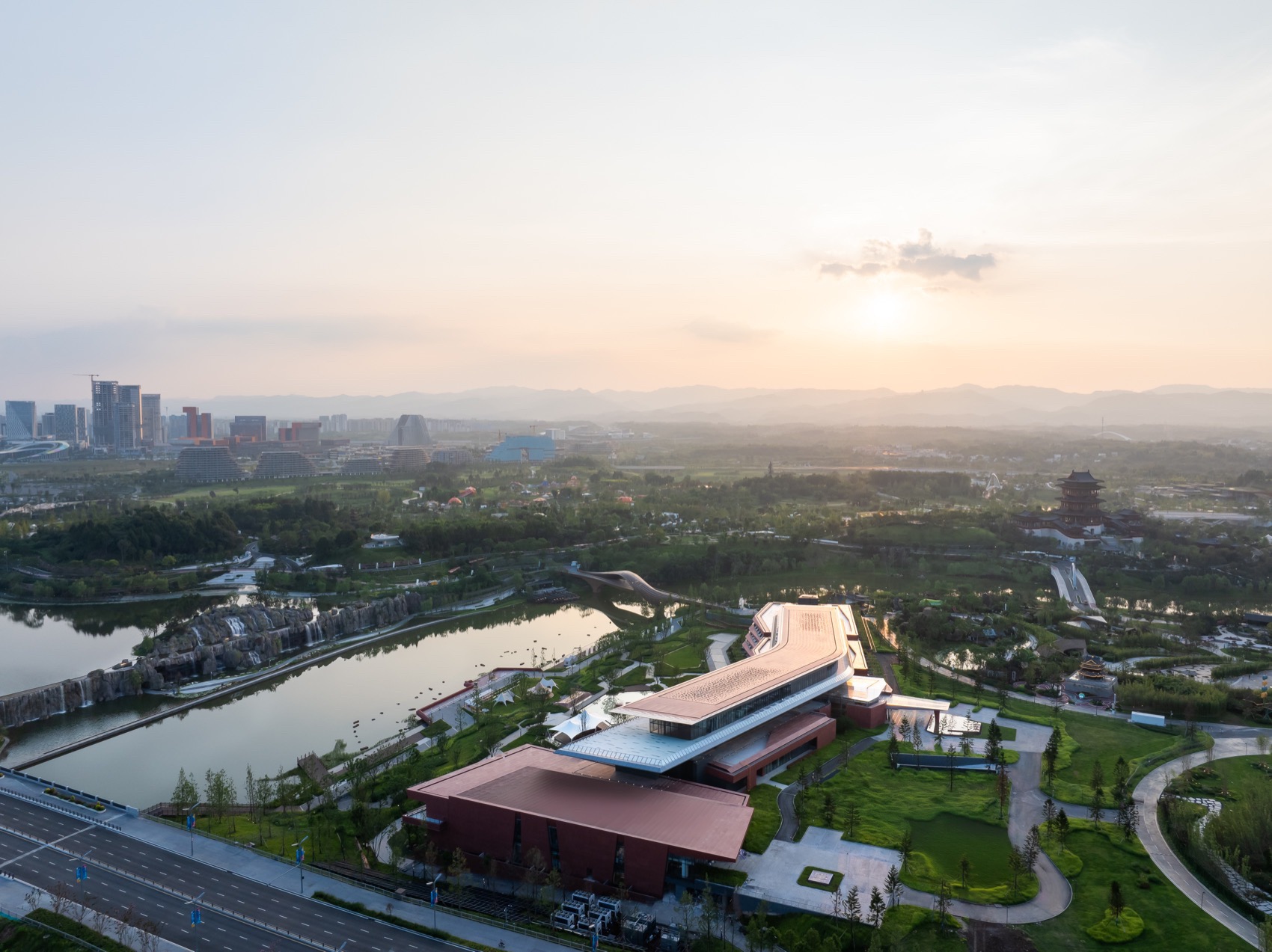 成都世园瀑布美憬阁酒店丨中国成都丨中国建筑西南设计研究院有限公司-3