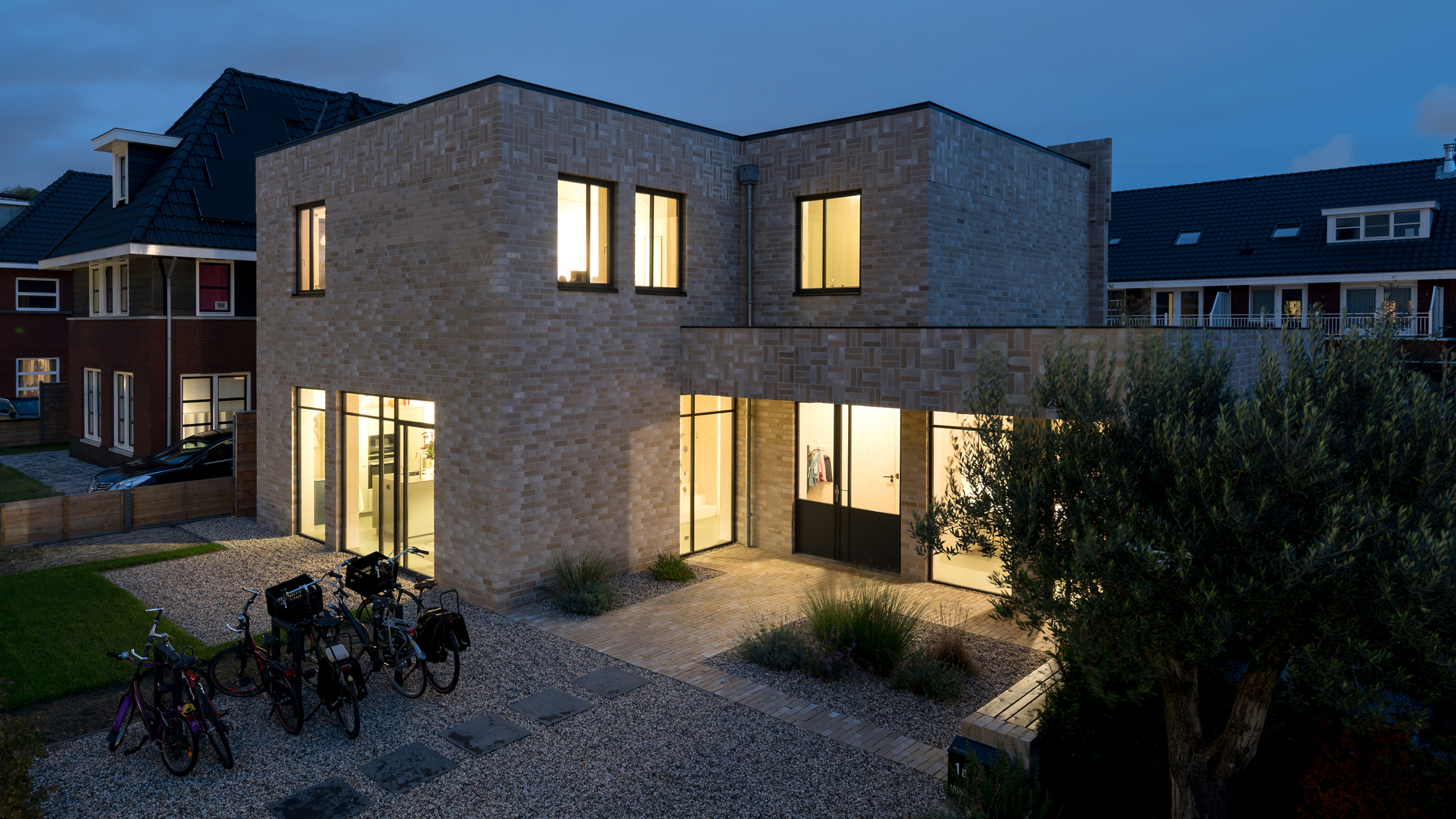 KAW's ActiveHouse generates more energy than it consumes-0