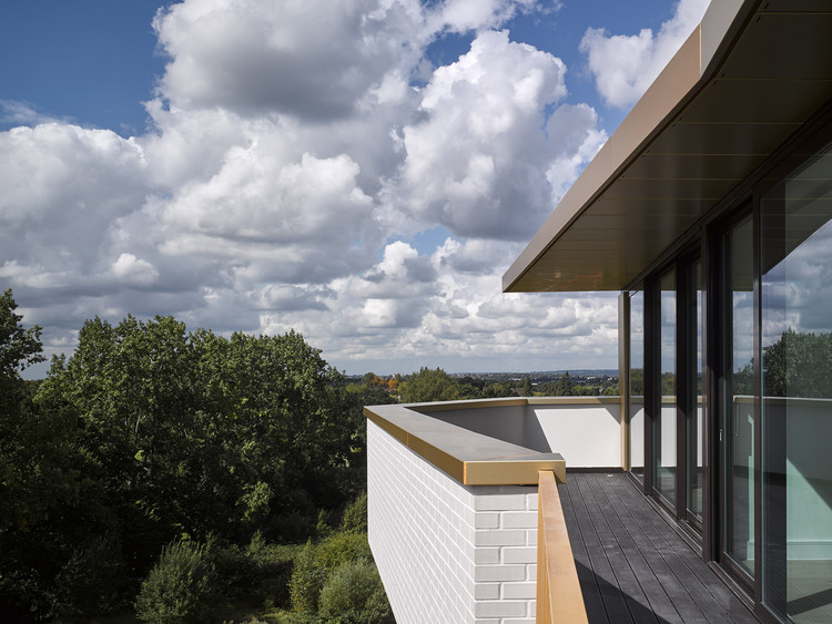 BishopsWood Court  Daykin Marshall Studio-12