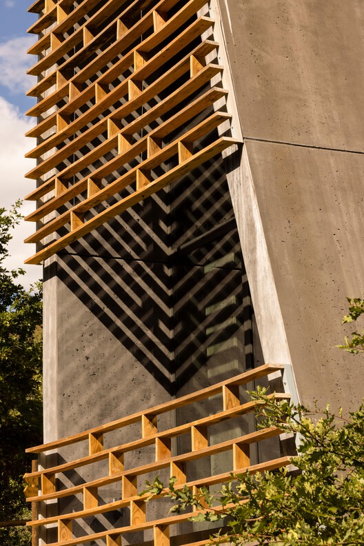 葡萄牙 Alvarenga 森林中的模块化小屋群丨SUMMARY-22