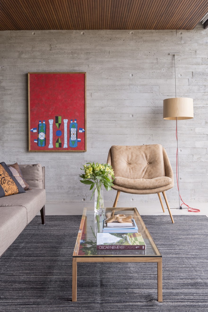 One Level Concrete House Providing Spaces for Leisure and Socializing-18