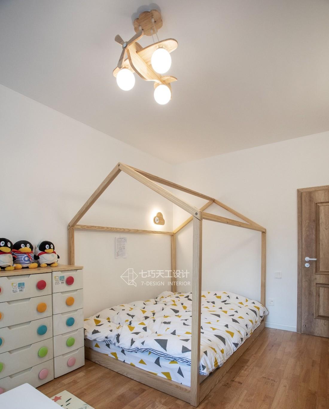 郑昊鸿打造老房翻新示范,粉蓝配色让空间焕新春-52