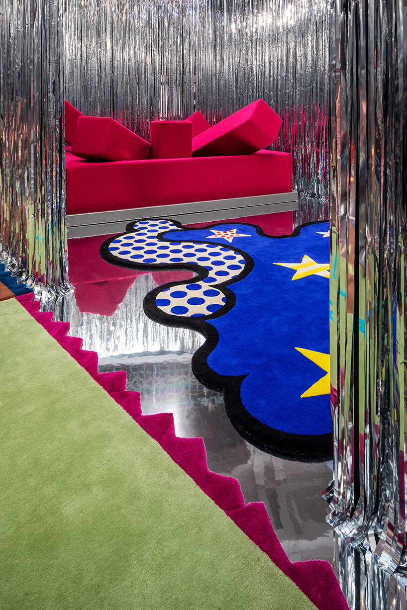 《Ultrafavola | Poltronova Beyond the Mirror》展览打造超现实设计迷宫-31