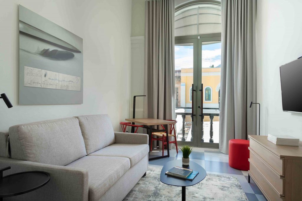 复古与先锋的完美融合 | 波多黎各 Palacio Provincial 酒店设计-12