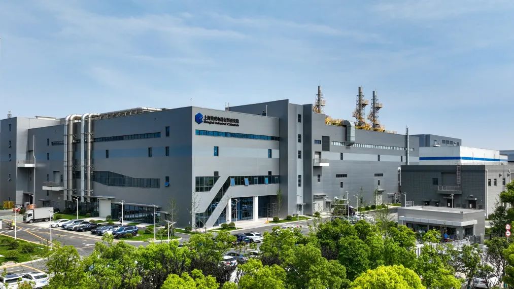 精益建造赋能“东方芯港”！中建八局为上海临港再建一座战新产业园区-14