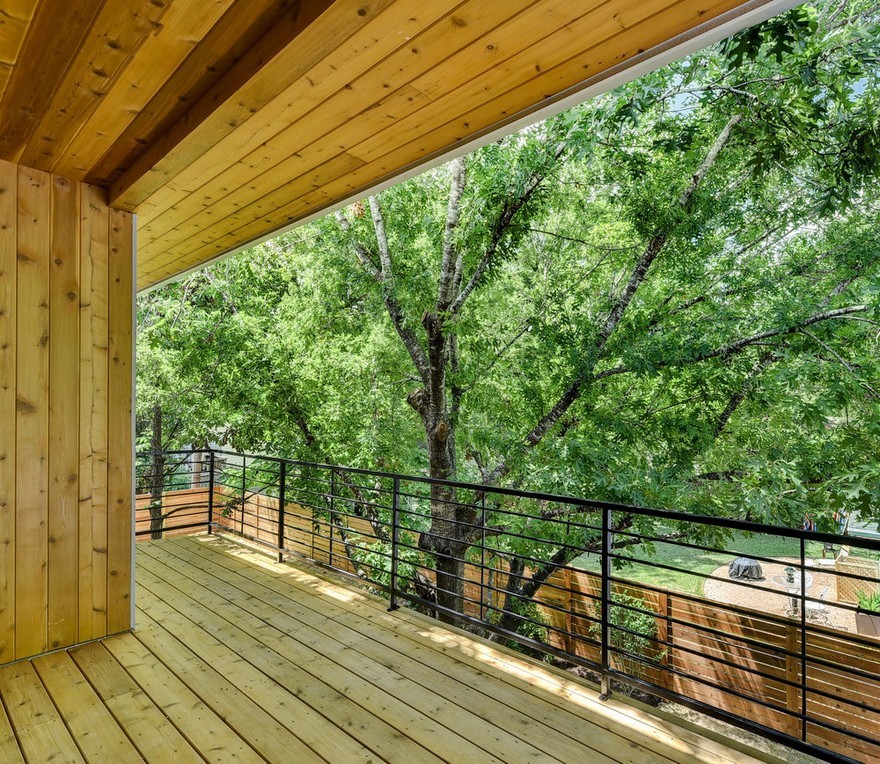 sideSTEP House in Central Austin by Matt Fajkus Architecture-21