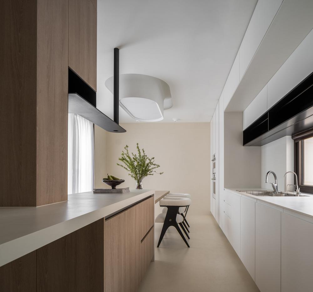 中国上海松江区别墅简约白与原木经典搭配设计-34