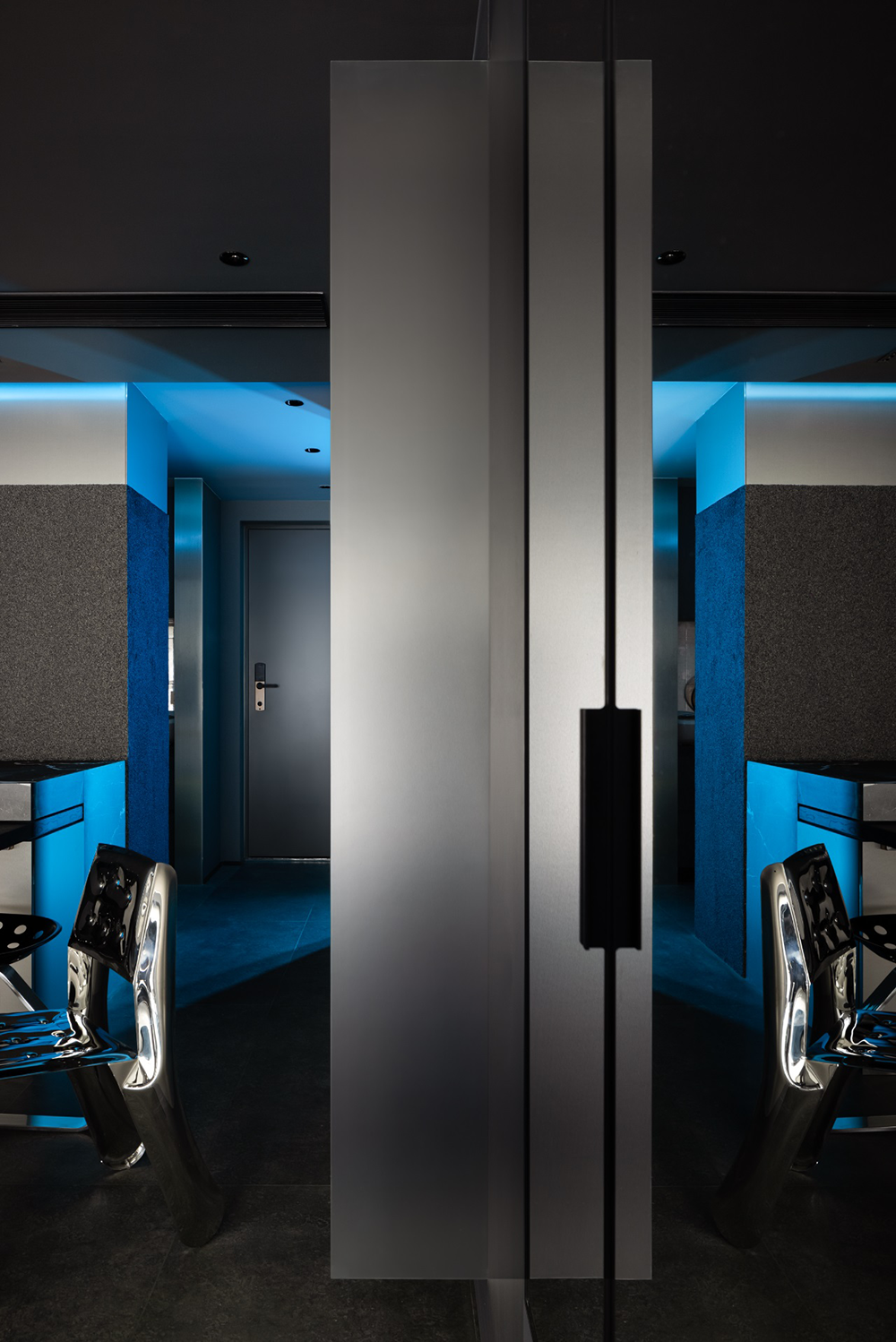 极简暗黑风:隐秘 · 深邃丨中国杭州丨有斯设计-2