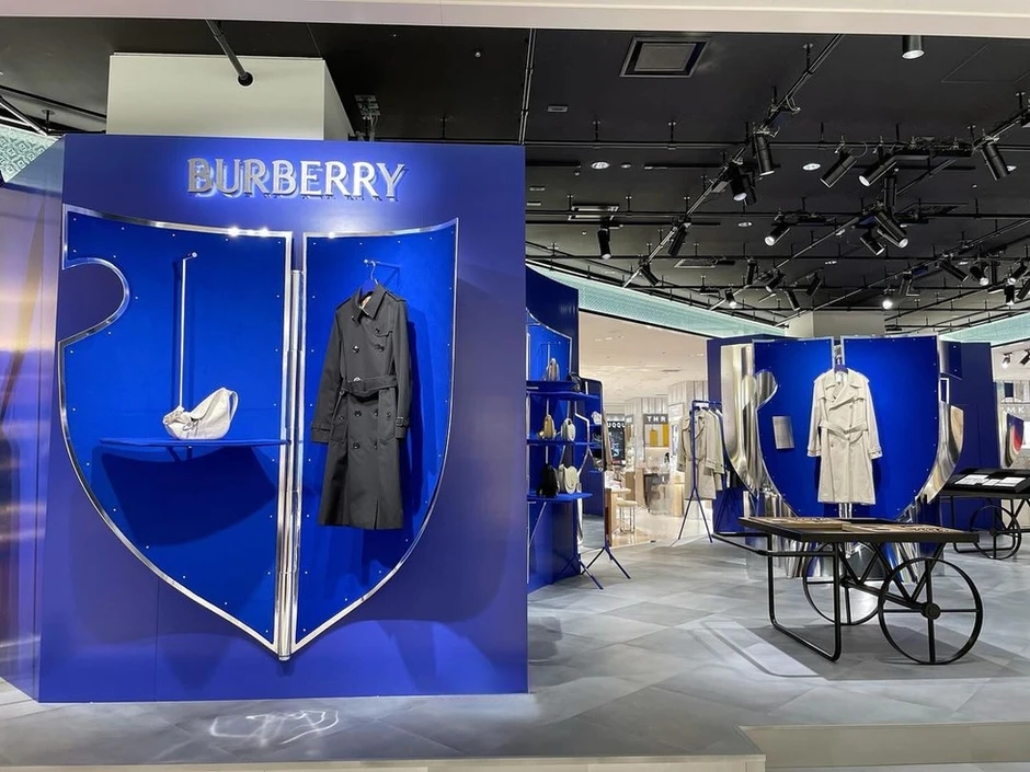 Burberry 东京 2024 春夏季“舞台”快闪店丨日本东京-2