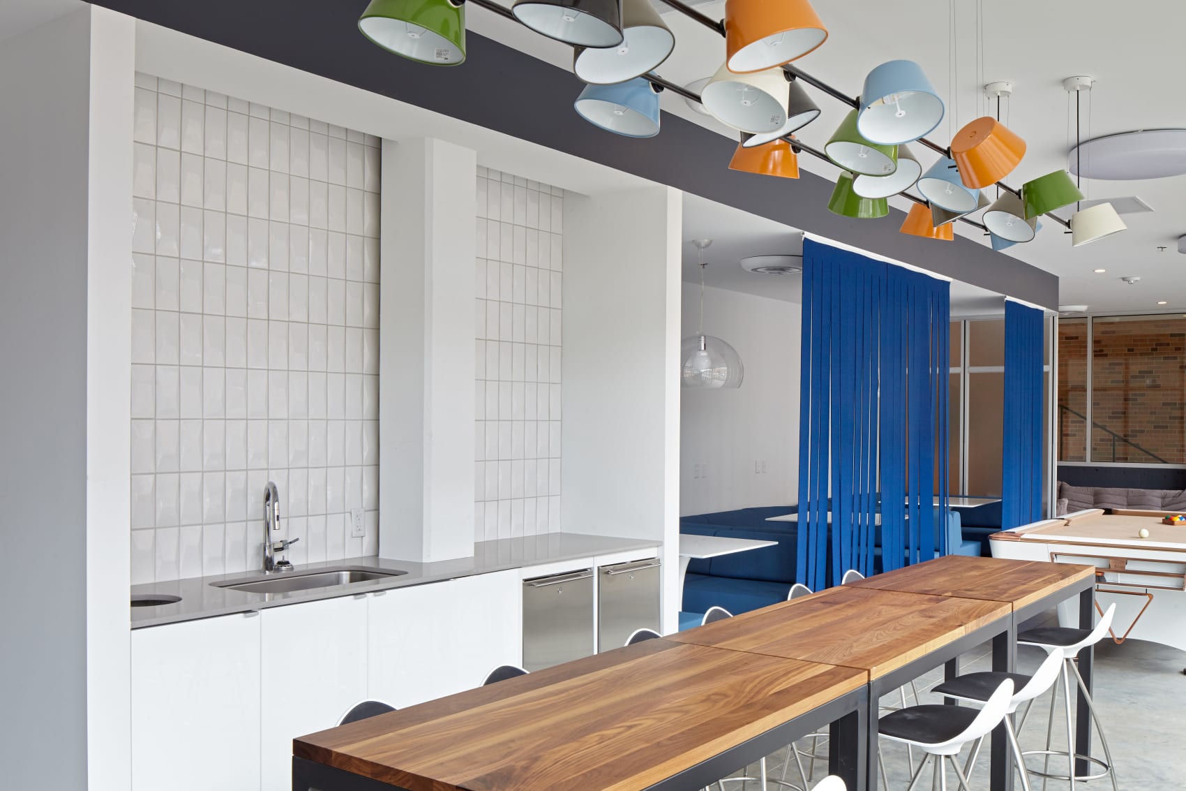 州际公寓（注：Flats常见有公寓的意思，Interstate表示州际的，结合常见语境这样翻译较合适，但具体含义可能需结合更详细的背景信息） 丨美国堪萨斯城-47