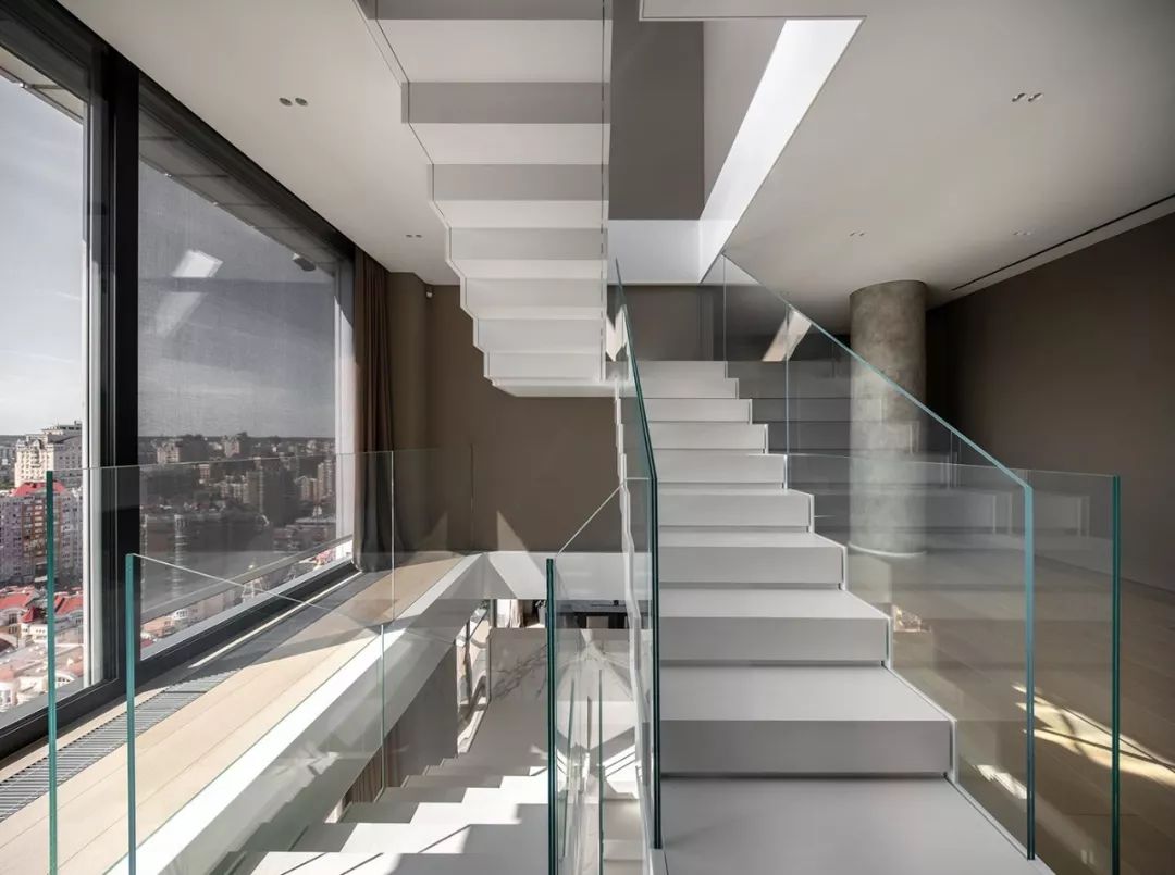 MONO architects 打造顶层公寓,诠释自由空间与光线之美-56