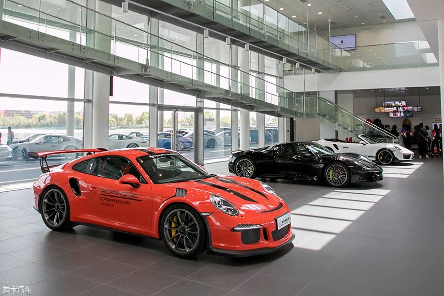 上海保时捷体验中心丨中国上海丨OBERMEYER-24