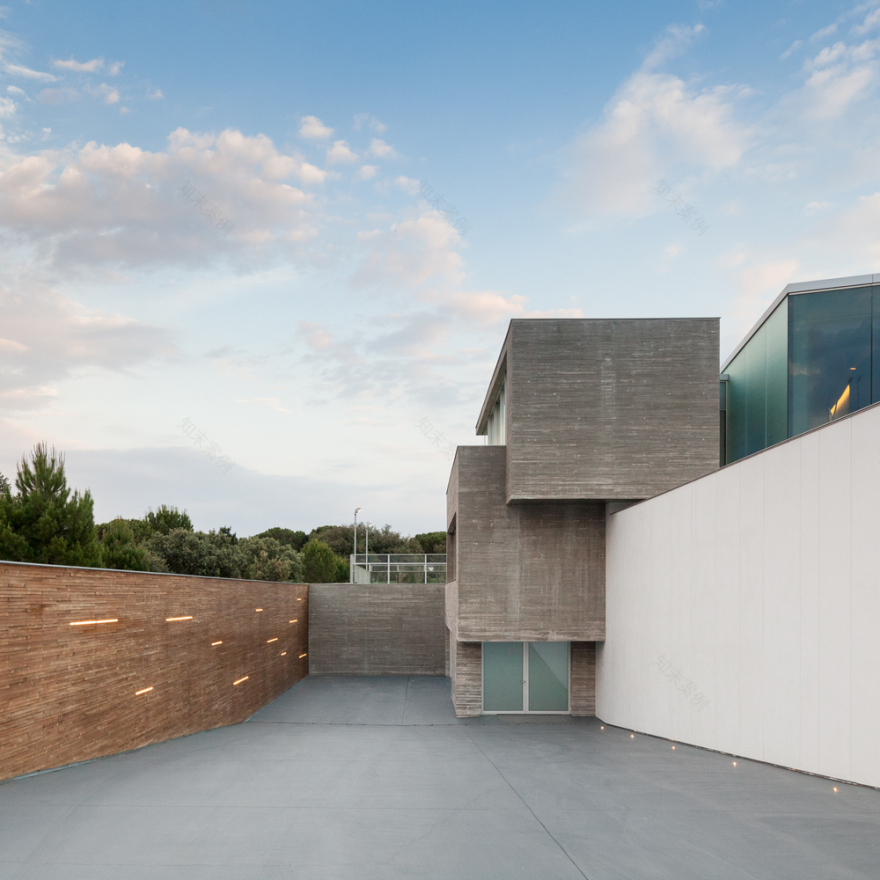 马德里 H 屋——绿色环保与功能并重-46