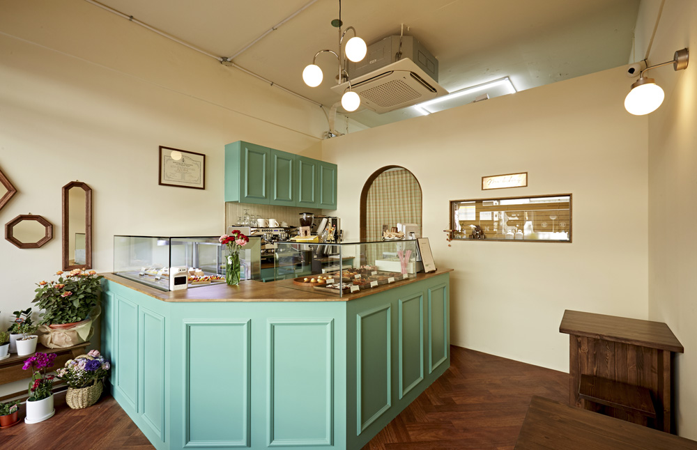 首尔 13 坪甜蜜咖啡厅，打造复古艺术空间-3