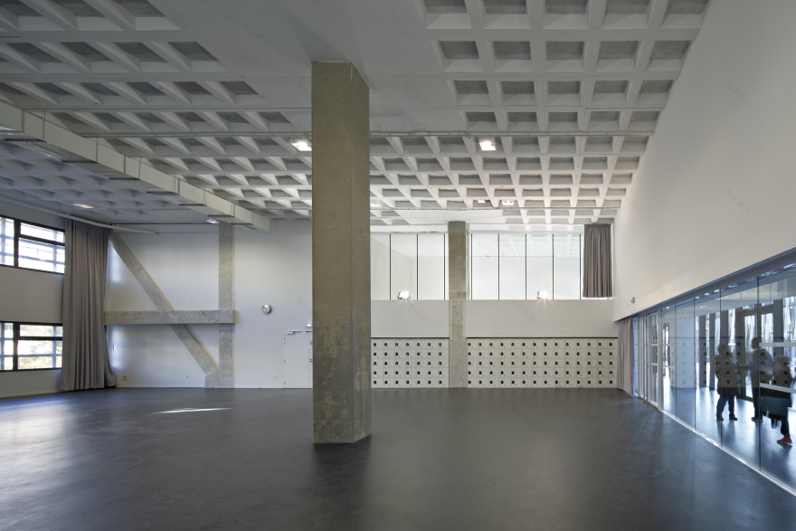 麦当劳公共设施综合体-35