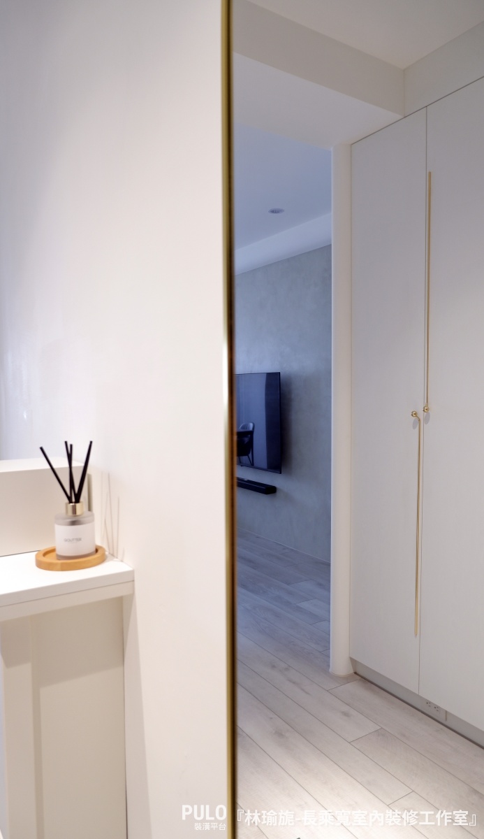 30坪台中老屋翻新,开箱司曼特电视墙设计丨中国台中丨长乘宽室内装修工作室-16