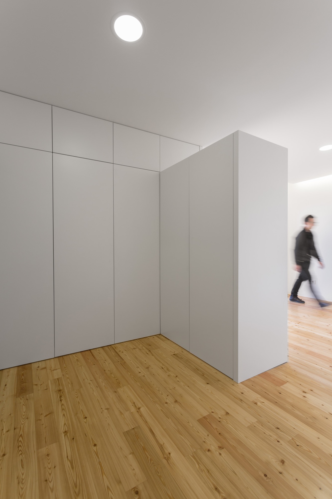 融入地形的葡萄牙私人住宅-56