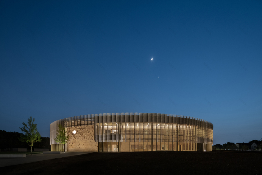 芝加哥公园区总部和体育馆丨美国芝加哥丨John Ronan Architects-0