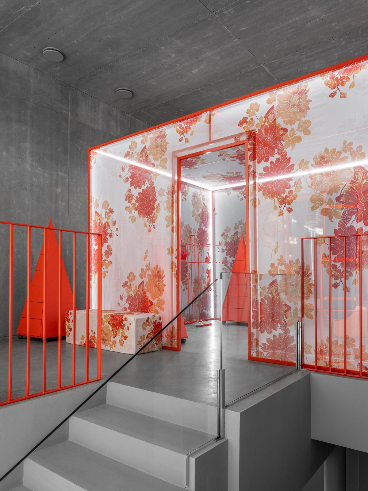 Petra Gallery Store · 艺术画廊般的内衣店设计丨俄罗斯莫斯科丨Petra 品牌和 Harry Nuriev-5