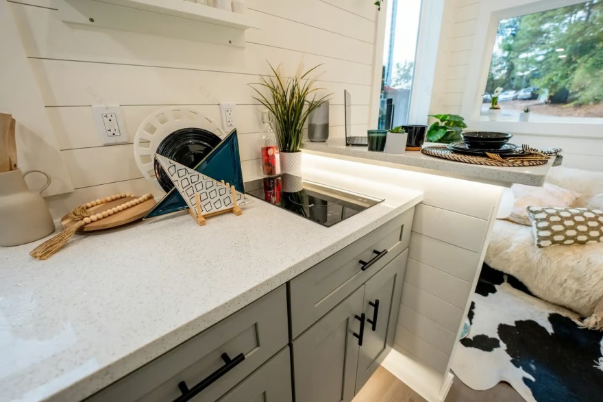 Aria 紧凑型双人小房子丨Dragon Tiny Homes-6