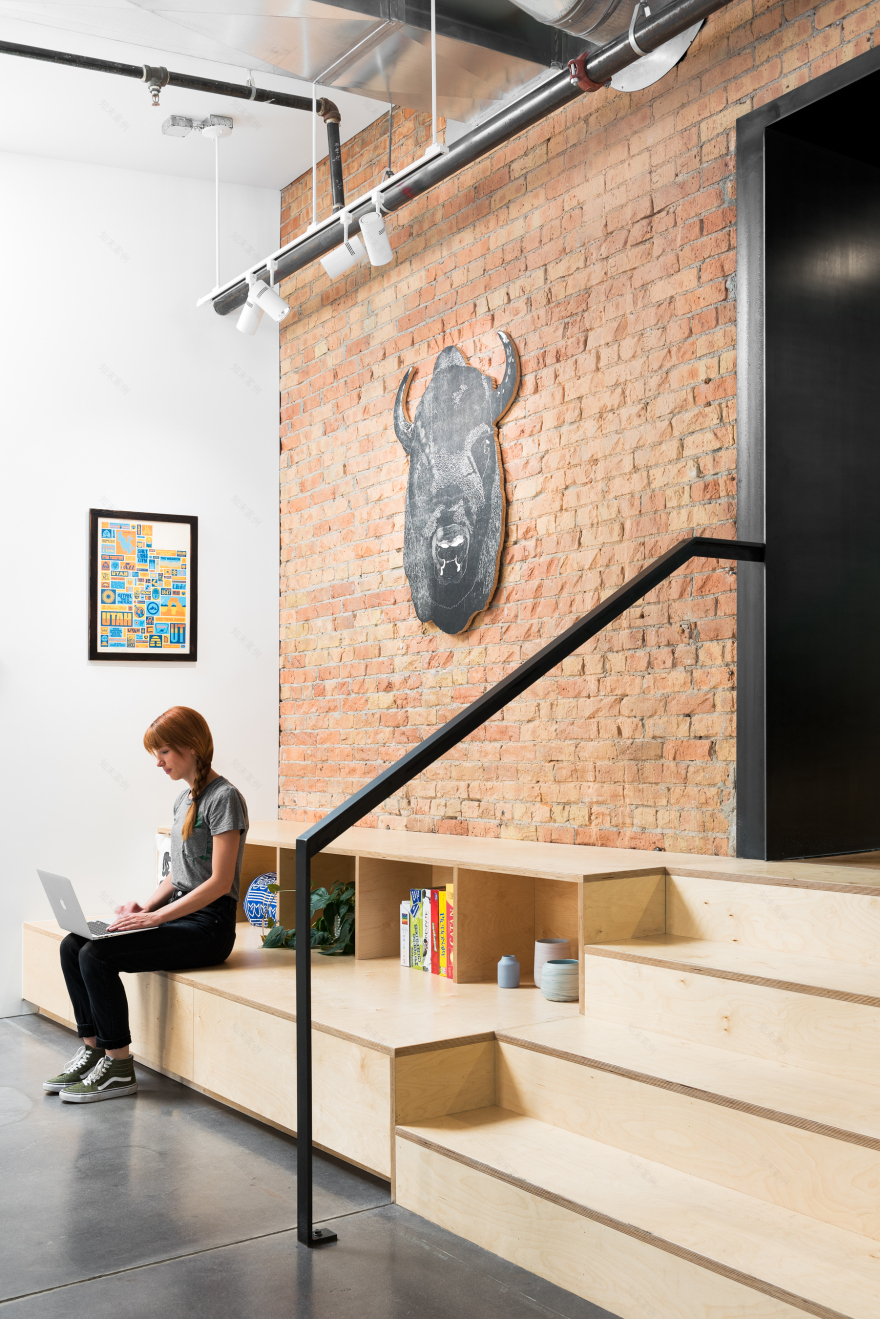 历史仓库区里的现代创意办公室 · Big Cartel 总部丨Sparano + Mooney Architecture-9