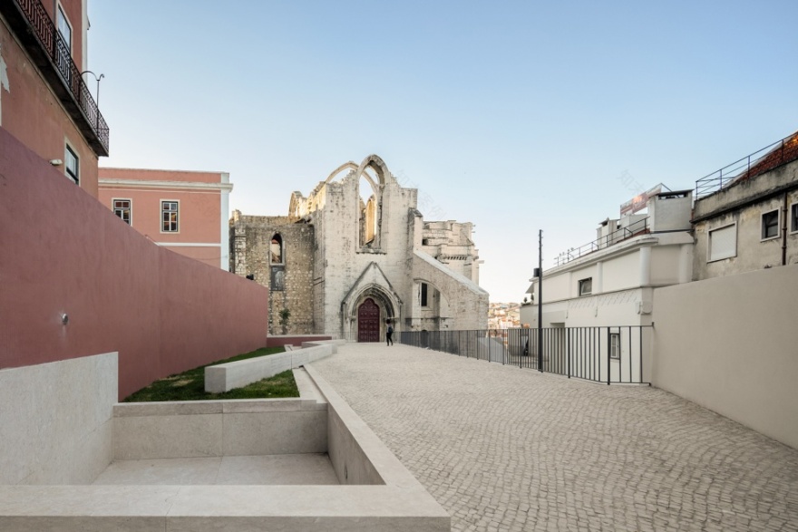 里斯本 Chiado 公共空间改造丨葡萄牙里斯本丨Álvaro Siza 和 Carlos Castanheira-35